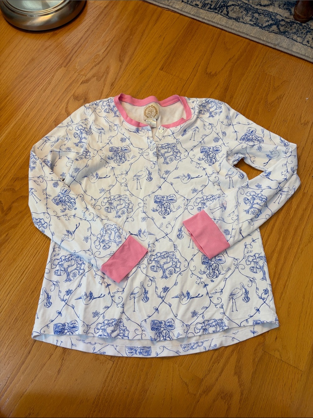 The Beaufort Bonnet Company White and Blue Stork Pajama Henley Top Size Medium